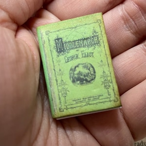 Middlemarch - Micro Mini Livro - Broche - Alfinete