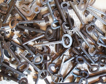 vintage skeleton keys - 10 old keys, 20th Century- iron keys - craft supplies (Wx).