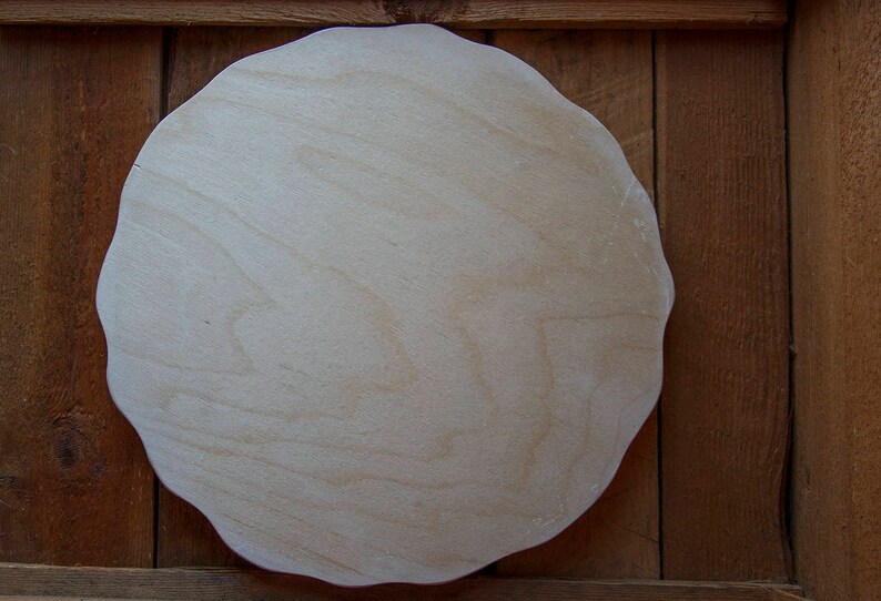 Juniper Wood Round Cutting Board, Natural Handmade Breadboard, Rustic