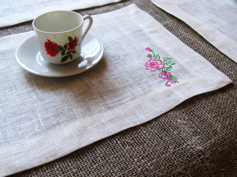 White Linen Embroidered placemat Handmade Linen Table Decor Etsy