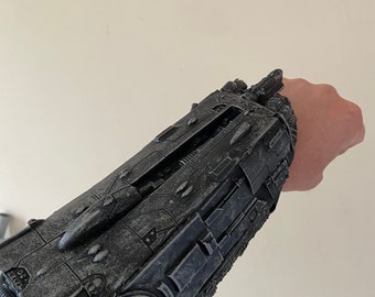 Power armour gauntlet