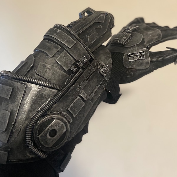 Cannon arm  gauntlet with glove