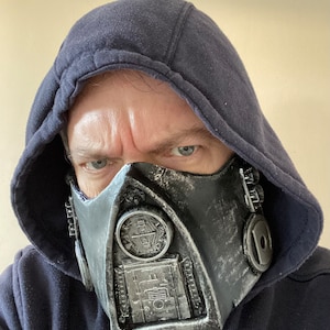 Dark Lord of the sixth Star Wars style respirator mask. Black