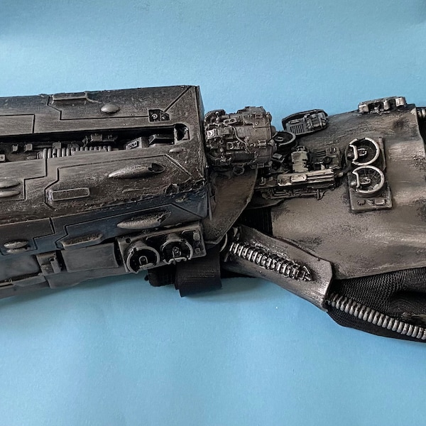 Guantelete de servoarmadura con guante