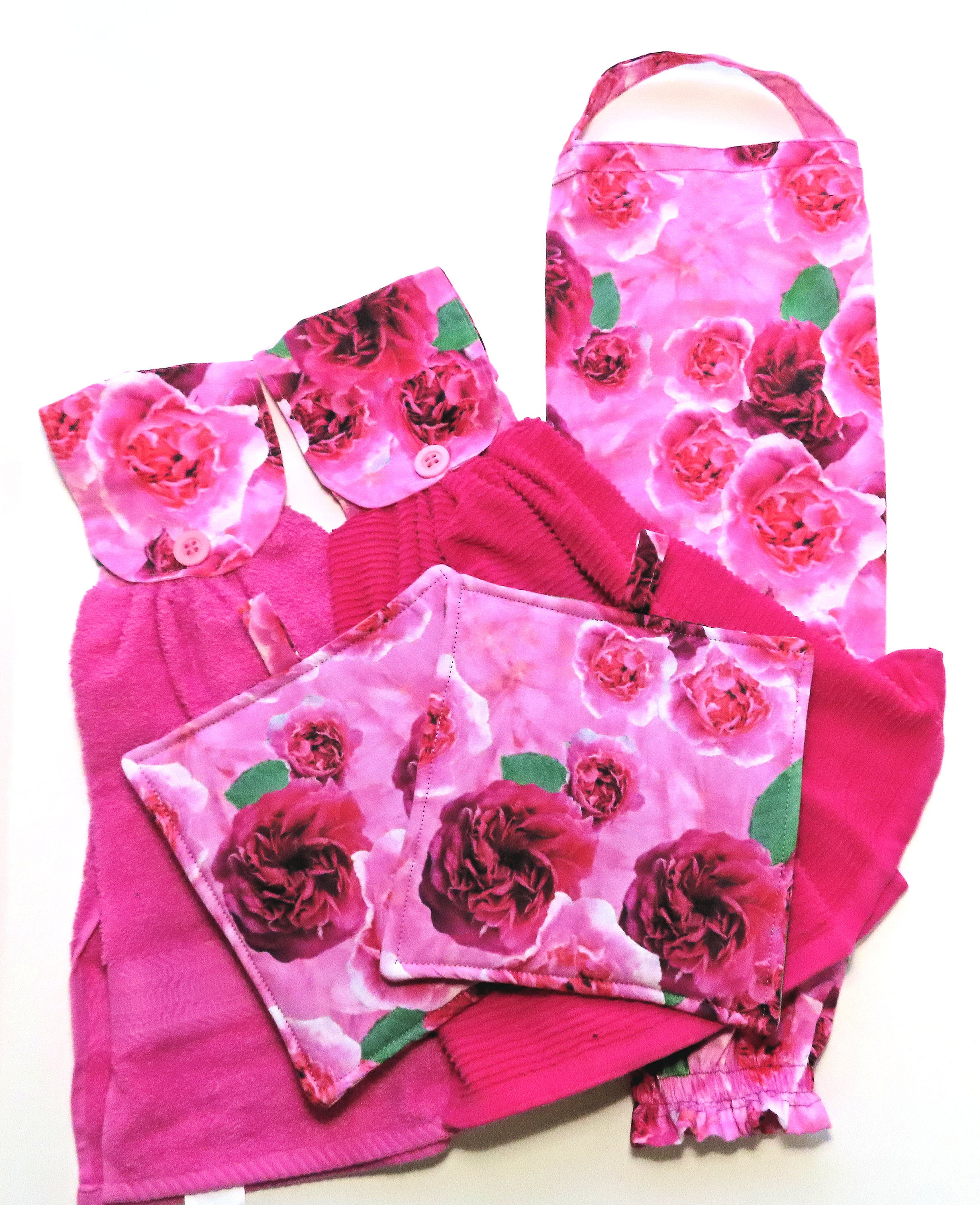 tissu de créateur roses thé anglais, votre choix coussins chauffants, porte-sac ou double serviettes, dessous plat et cadeaux pour le