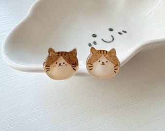 Cat earrings // cats lover earrings// Animal stud earrings// fun, Kawaii, kitten earrings// Handmade earrings// gift for her// kids earrings