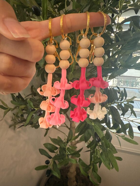 Handmade Puakenikeni Clay Flower Keychain: Tropical Flower Charm
