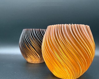 Candelabros translúcidos con espirales: decoración moderna para el hogar impresa en 3D