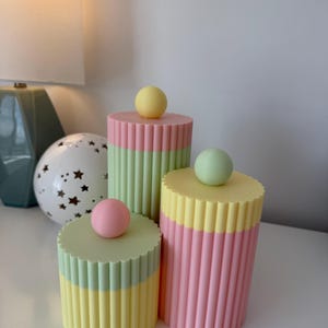 Customizable Fluted Storage Container: 3D Printed Home Decor