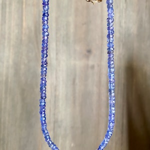 Tansanit Halskette, Sterling Silber. Perlenschmuck, Edelstein, bläulich lila, Schmuck, Schmuck