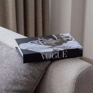 Pearl Vogue Serenity Dekorative Faux Bücherbox mit Versteckter Aufbewahrung für Kaffeetisch, Bücherregal, Manteldekor |  Foto, Andenken Aufbewahrung