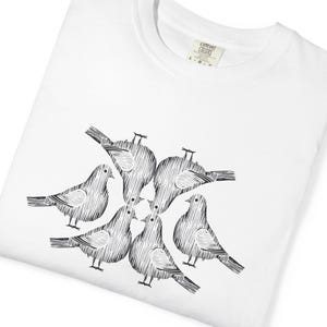 Pigeons Modern Abstract Unisex Tee, Animal Vintage Shirt, Cool Bird Graphic Top, Pigeons Shirt for Animal Lovers, Bird Watcher Tshirt Gift