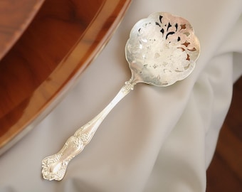 Vintage International Silver 1847 Rogers Silverplate Serving Piece — “Vintage” Pattern — Pierced Tomato Server
