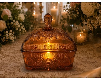 Vintage Tiara Amber Honey Bee Box by Indiana Glass | Golden Amber Covered Candy Dish | Cottagecore Jewelry Box | 1970s Decor