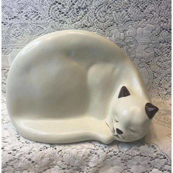 Vintage Flambo Ceramic Sleeping Cat Figurine: Ivory & Brown Home