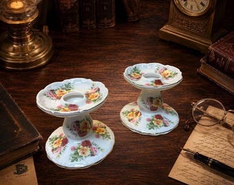 Bougeoirs vintage en porcelaine fine à motif floral, style Royal Albert, avec motif de roses et bordure dorée - Paire élégante pour la décoration intérieure ou les collectionneurs