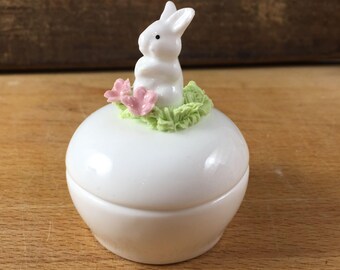 Bunny Rabbit Dish Trinket Box Bone China Easter Dresser Jewelry Ring Dish