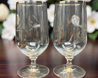 Juego de 2 copas de cristal vintage con borde de platino y grabado de rosas talladas a torno, cristalería estilo Sharpe de Libbey Rock, mediados de siglo.