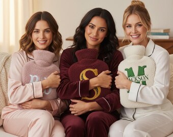 Funda de forro polar personalizada para botella de agua caliente: inicial personalizada, funda suave y esponjosa, ideal para botellas de 1 o 2 litros, regalo ideal para el invierno.