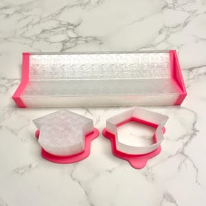 Graduation Cap CakePop Cutter & Tray Set – 2&quot; Tall x 3” wide Cake Pop Shaper Kit for Baking Parties Special Events