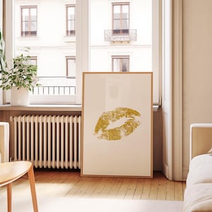 Gold Kiss Wall Print | Printable Wall Art | Bedroom Art Print | Fashion Wall Decor | Wall Poster | Housewarming Gift