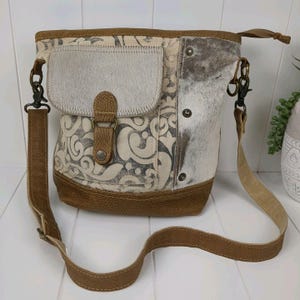 Myra Bag Western Style Purse Leather Cowhide Floral Canvas  display picture 1
