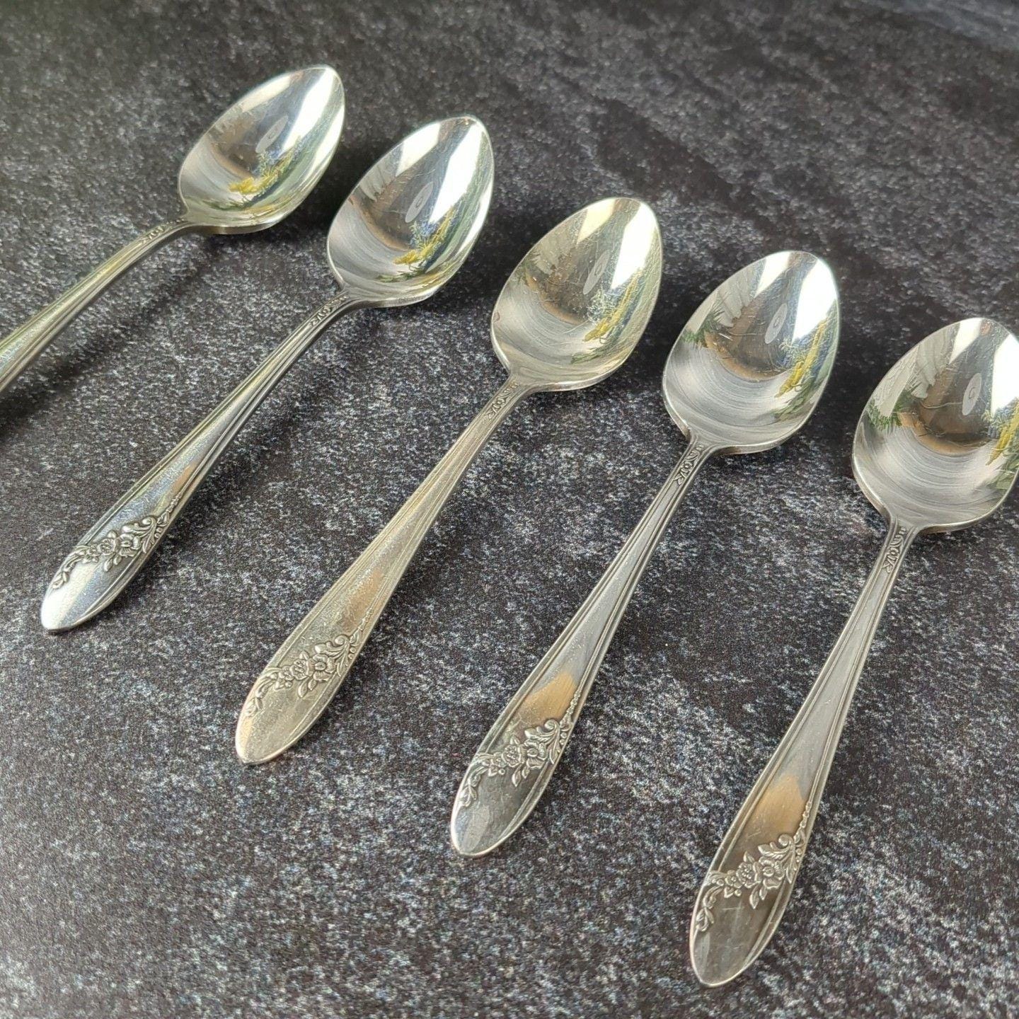 Oneida Community Tudor Plate 1946 Queen Bess II Set of 5 Teaspoons