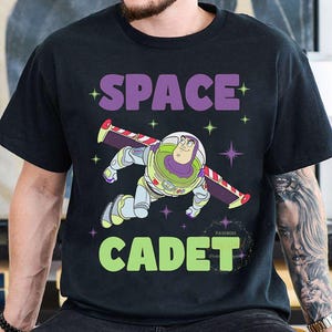 Retro Disney Toy Story Buzz Lightyear Space Cadet T-shirt, Buzz Space Cadet Shirts, Disney Matching Shirt, Disneyland Family Trip Shirt bild 1