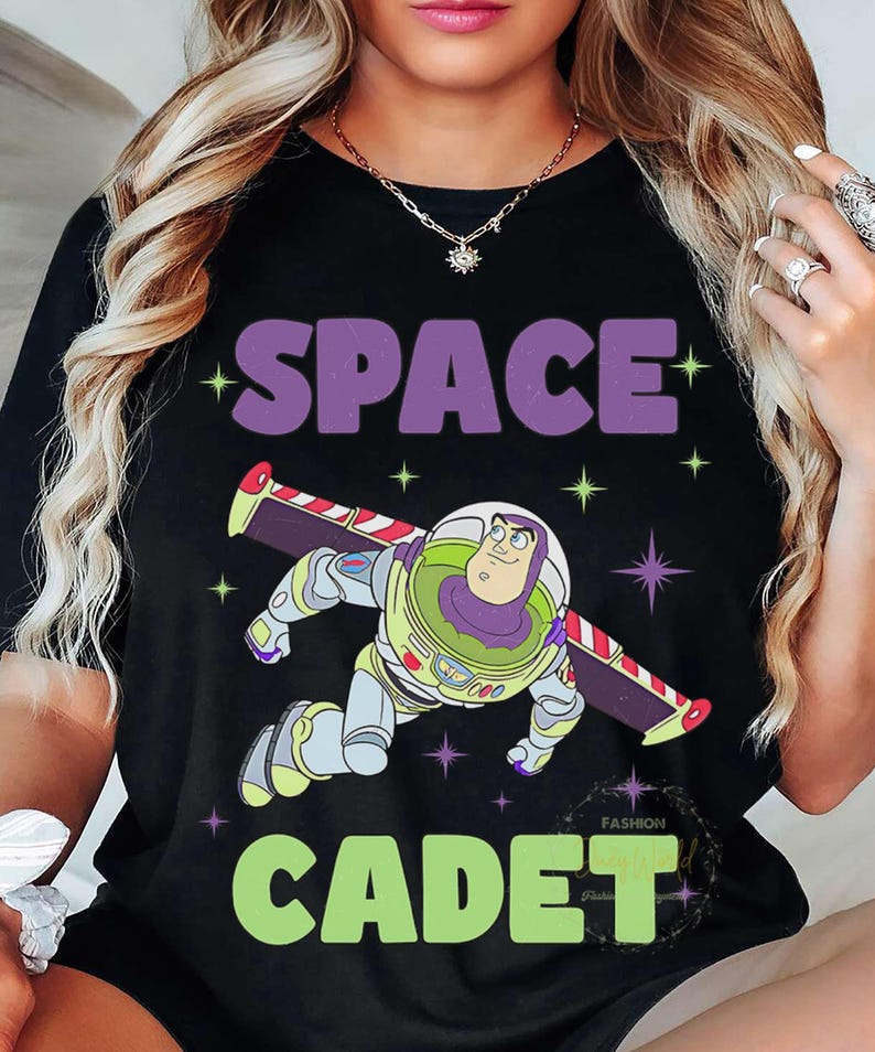 Retro Disney Toy Story Buzz Lightyear Space Cadet T-shirt, Buzz Space Cadet Shirts, Disney Matching Shirt, Disneyland Family Trip Shirt bild 4