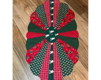 Handmade Quilted Christmas Table Topper Tree Skirt Oval Scalloped 42x28