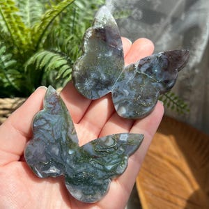 Moss Agate 3D Butterfly Carving, Natural Crystal, Choose Your Own Gemstone, Natural Home Decor, Crystal Carving Animal, Gift for Friend