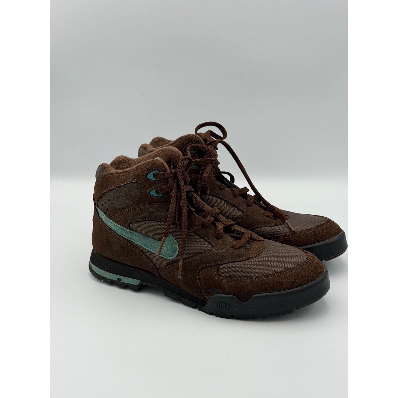 nike women's hiking boots