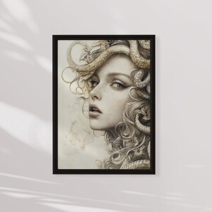 Puede incluir: Una ilustraci&oacute;n en blanco y negro de una mujer con serpientes en el pelo. La mujer tiene un aspecto suave y et&eacute;reo con un rostro delicado y un cabello largo y fluido. Las serpientes est&aacute;n entrelazadas con su cabello, creando una sensaci&oacute;n de misterio e intriga.