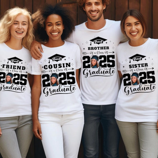 Maglietta di laurea personalizzata: maglietta "Proud Family" della classe 2025