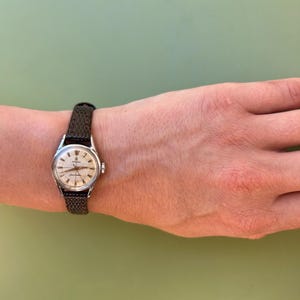 Omega Seamaster Ladies Watch – Vintage Mechanical – 21.5mm Stainless Steel – Silver Patina Dial – Manual Wind – New Strap