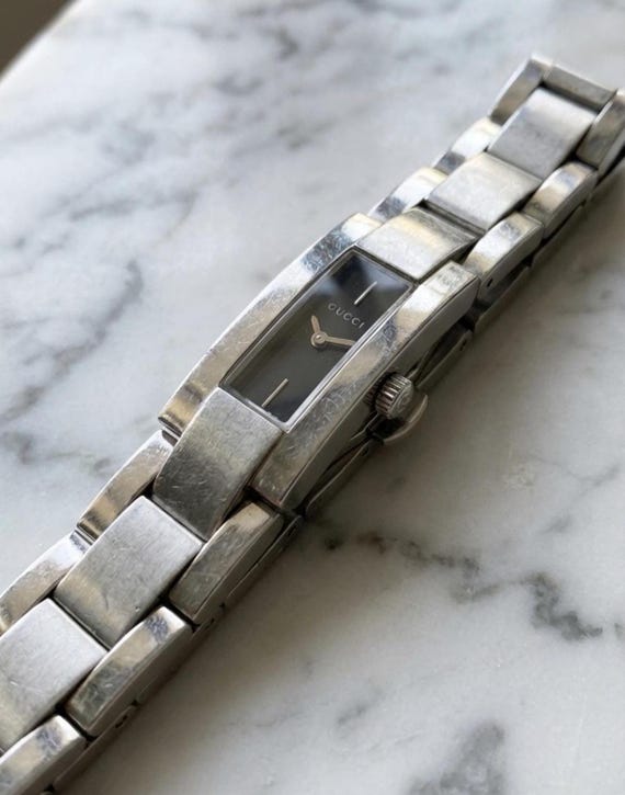 Vintage Gucci Watch Ref: 4600L Ladies Watch, Black Dial  display picture 2