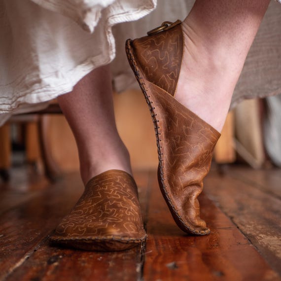 Art Design Barefoot Shoes   |  Handcrafted  |  Unique Grounding / Earthing Footwear   |  Leather Soles  |  One of a kind