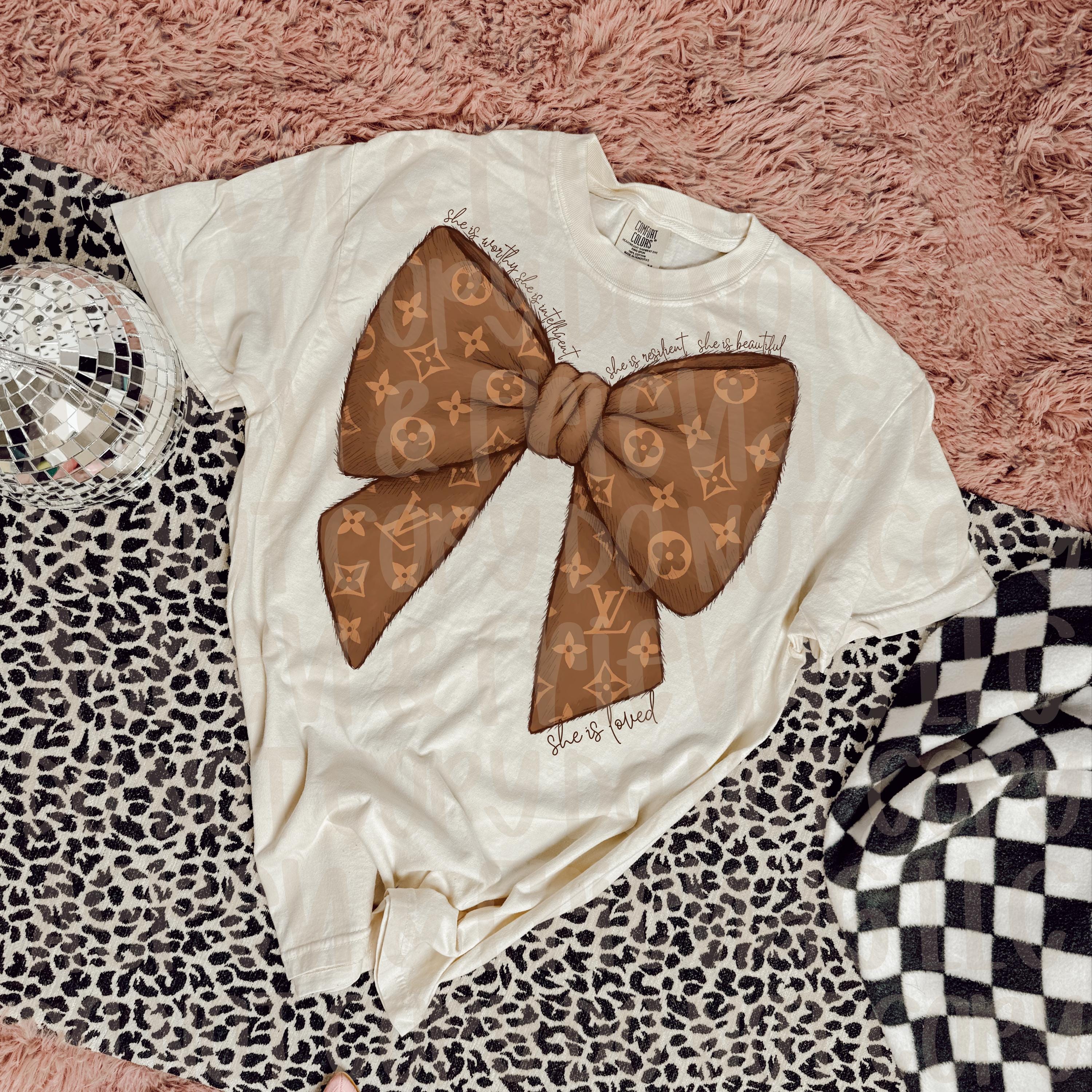 【ビーズの手書き風ロゴが可愛い♡】Louis Vuitton Tシャツ 手書き風ロゴがお洒落☆】ルイヴィトン ロゴTシャツ