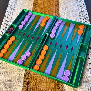 Mini juego de backgammon de viaje: damas rojas y verdes, juego impreso en 3D, regalo portátil para amantes de los juegos, juego de mesa de viaje