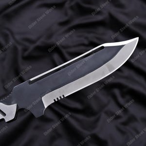 Metal Gear Solid 4 Old Snake Knife Replica | Handmade Display, Cosplay Prop image 4