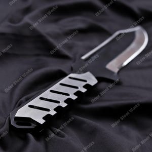 Metal Gear Solid 4 Old Snake Knife Replica | Handmade Display, Cosplay Prop image 8