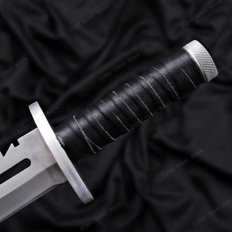 Handmade collector knife prop with textured grip handle