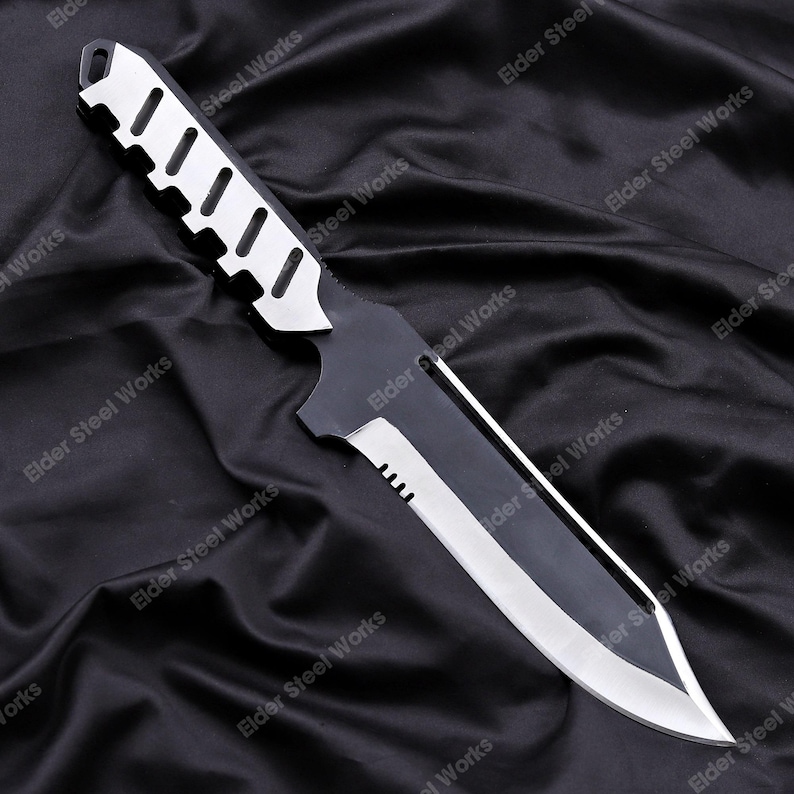 Metal Gear Solid 4 Old Snake Knife Replica | Handmade Display, Cosplay Prop image 11