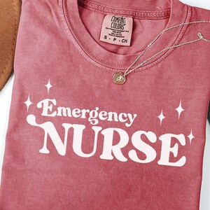 Notfall Krankenschwester T-Shirt: Komfort Farben Unisex RN Tee