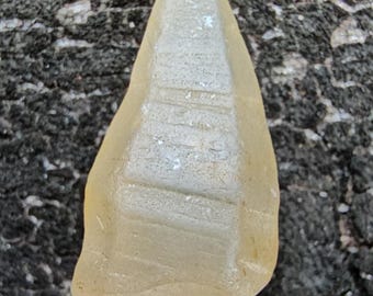 Cristal de zafiro amarillo de 3,10 quilates de Sri Lanka