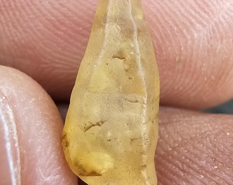 Natural Yellow Sapphire Crystal 4.95crt sri lanka
