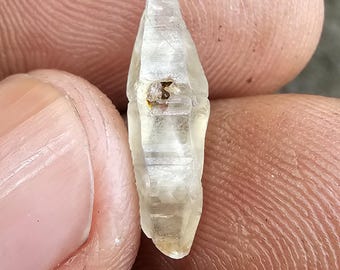 Natural Yellow Sapphire Crystal 3.45crt Sri Lanka