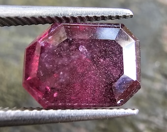Natural redish Spinel 3.70crt sri lanka
