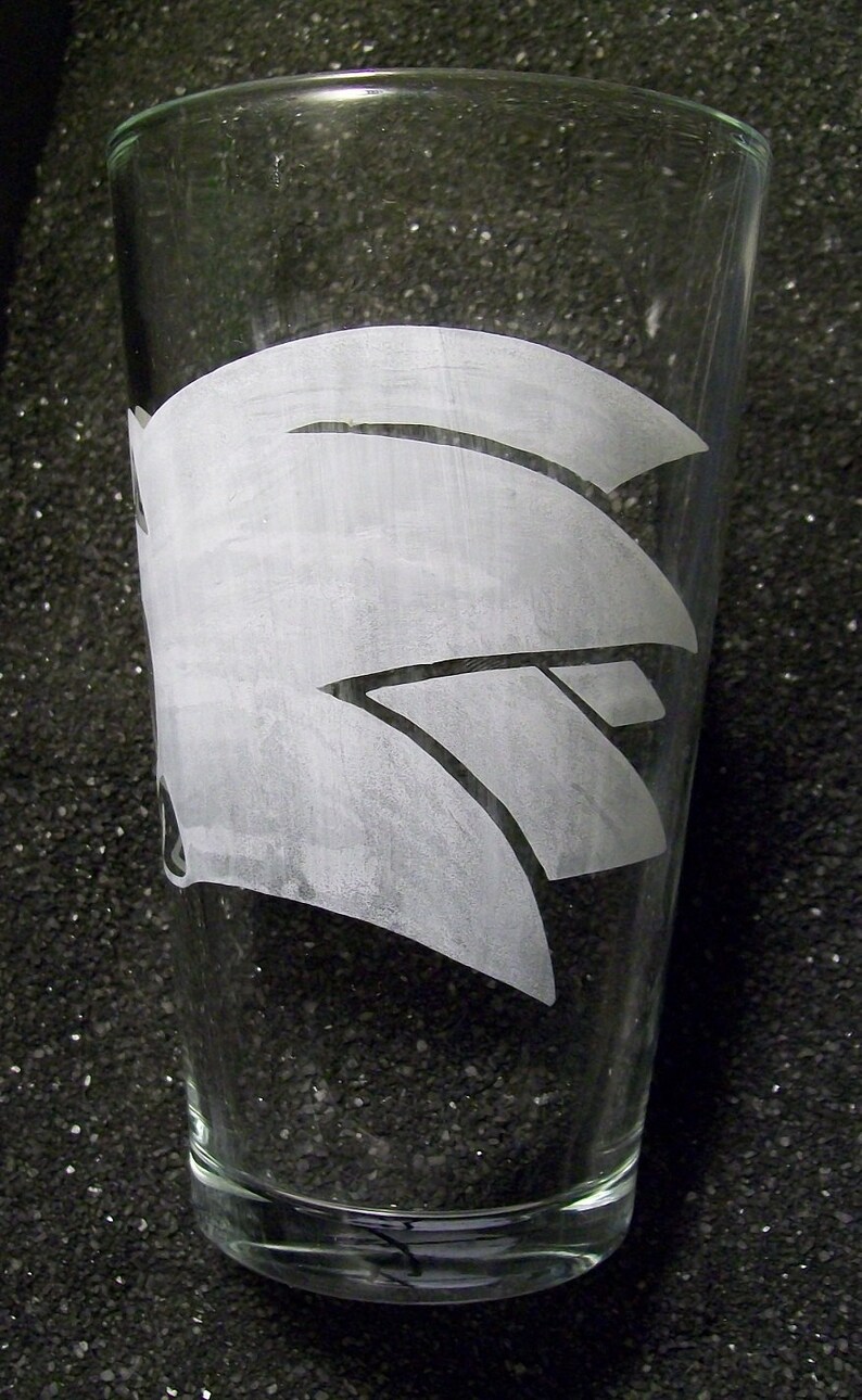 Sonic the Hedgehog etched beer glass tumbler pint Etsy