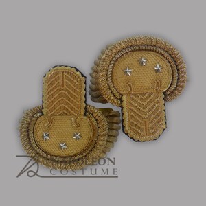 Epauletten 3 Sterne handgestickt